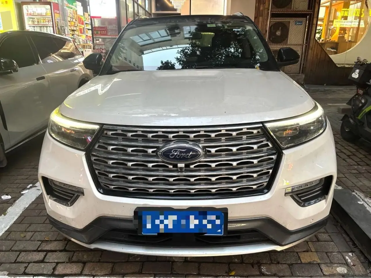 Ford 2020 Explorer 2.3T EcoBoost 285 Four-wheel Drive Titanium Edition 7-seat Automatic Gear 3