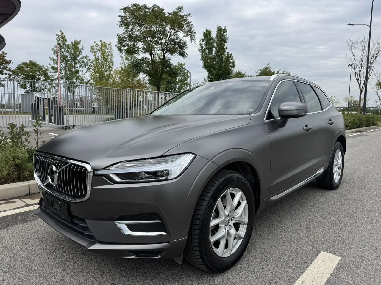Volvo 2020 XC60 2.0T T5 4-wheel drive smart luxury automatic gear - View 1