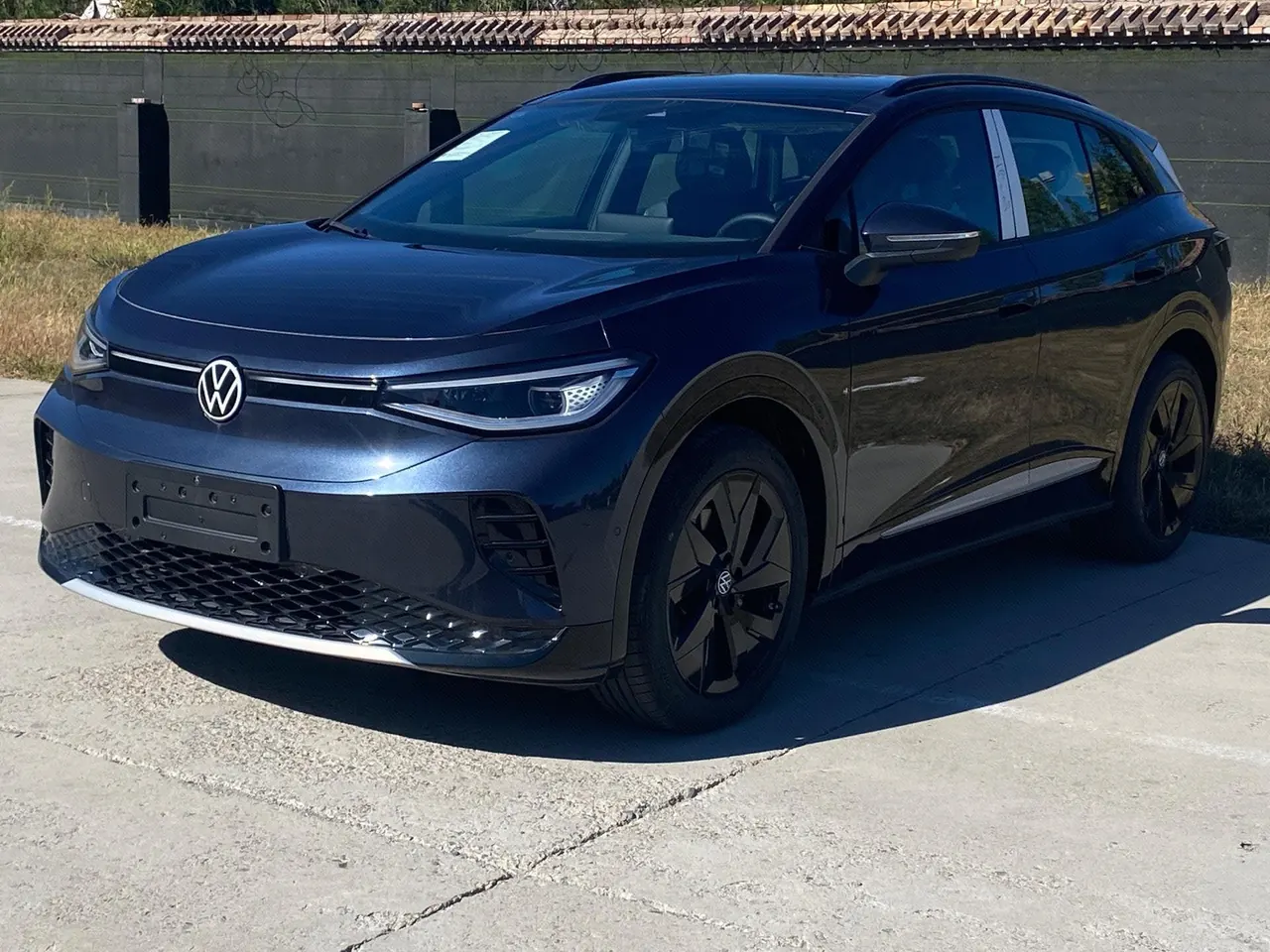 Volkswagen 2026 ID. 4 CROZZ Dark Knight PRO Edition Automatic Transmission - View 1