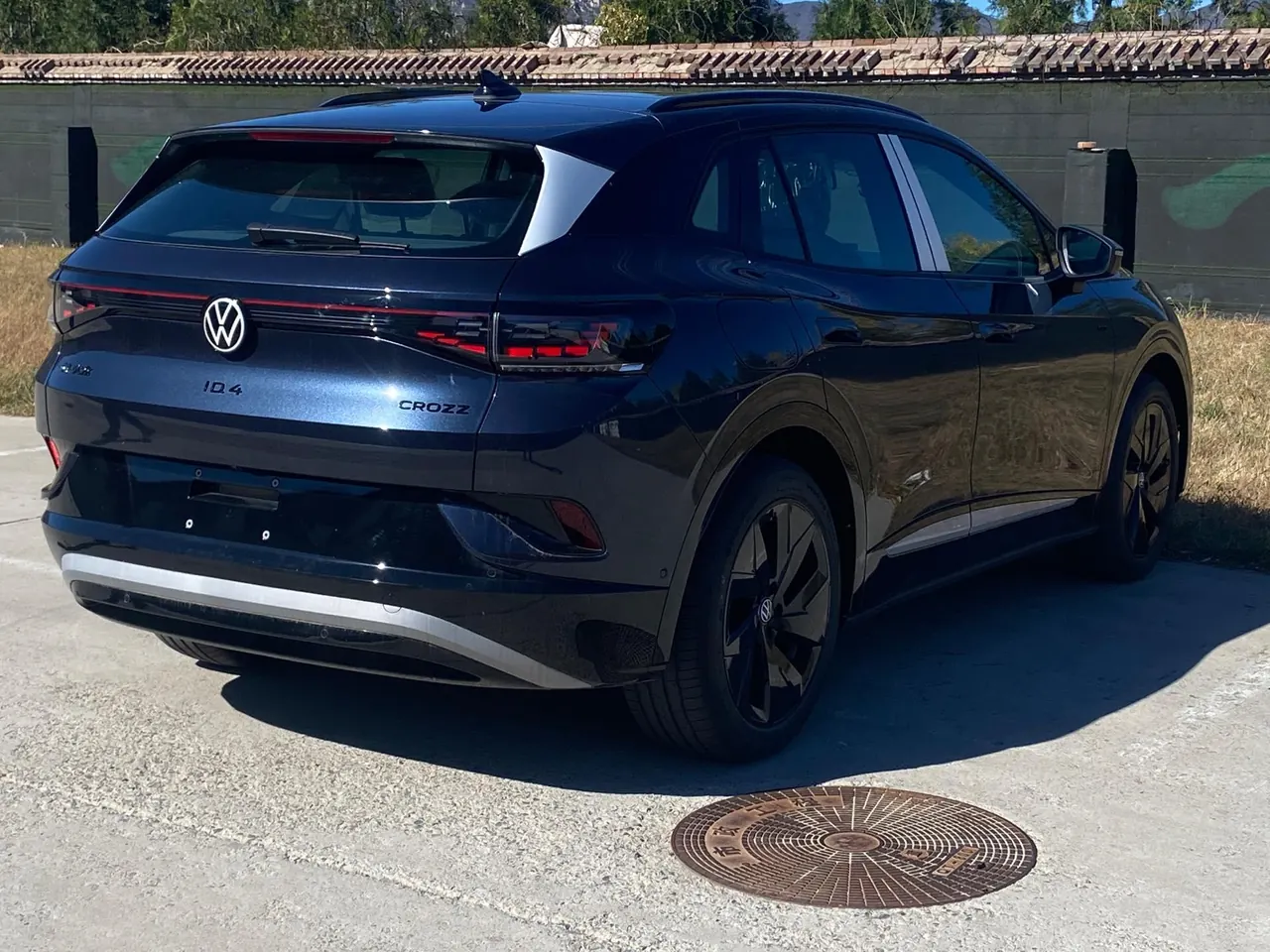 Volkswagen 2026 ID. 4 CROZZ Dark Knight PRO Edition Automatic Transmission 4