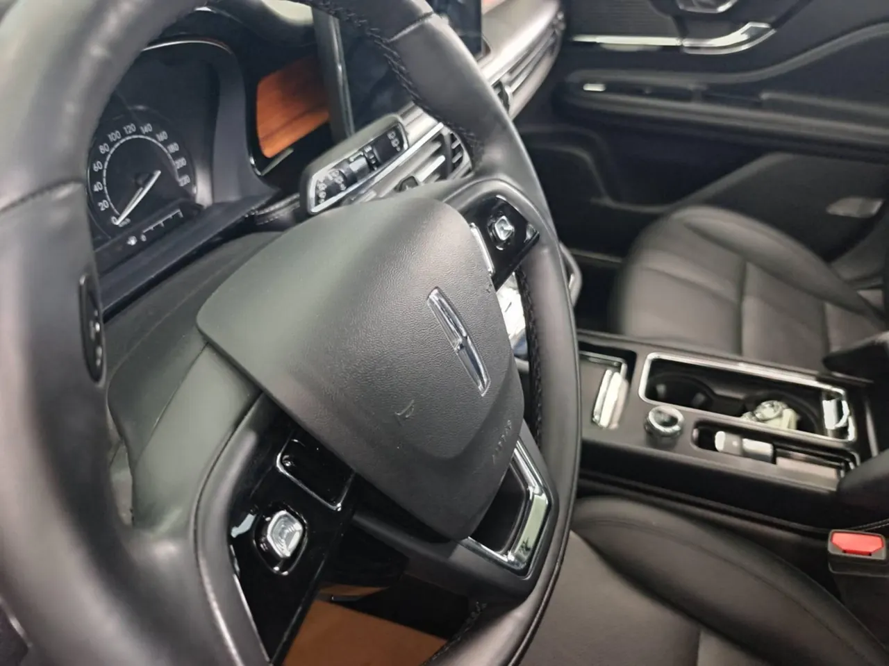 Lincoln 2020 adventurer 2.0T two-wheel drive elegant version of automatic gear 5