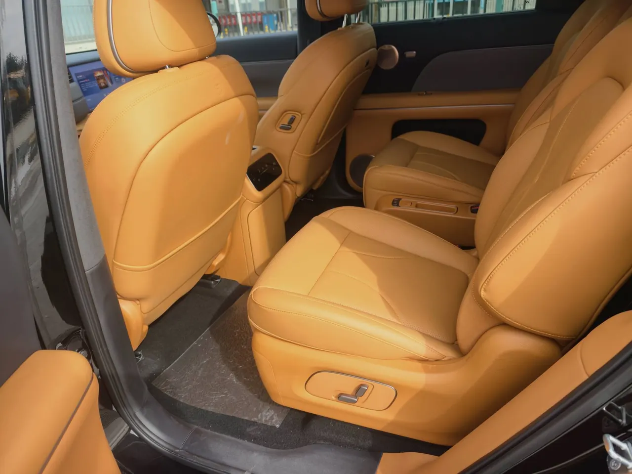 IM 2026 IM LS8 52 Max Luxury Six-seat Automatic Gear 5