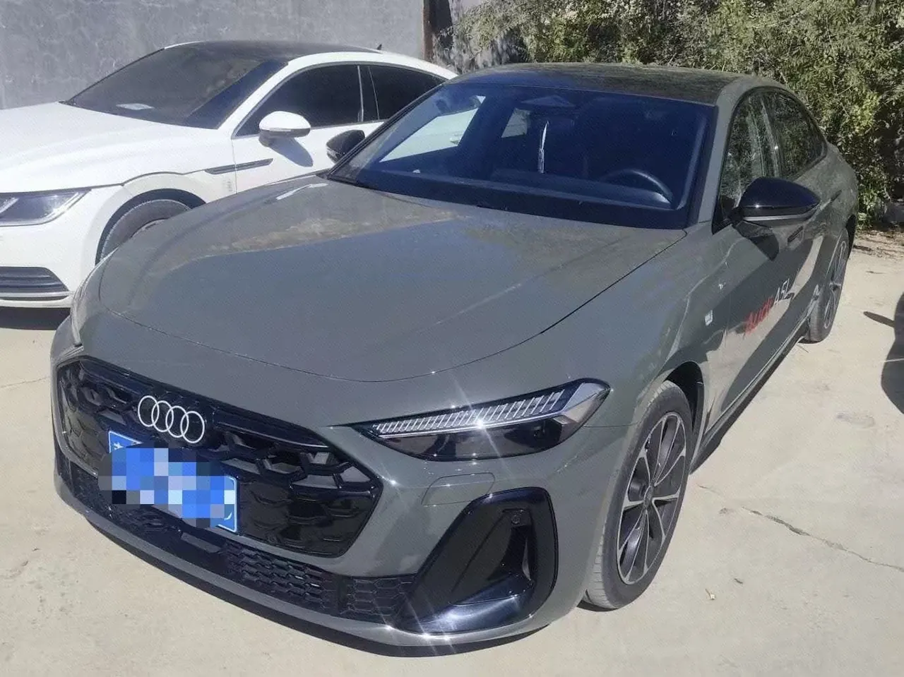 Открыть галерею: Audi 2026 A5L 2.0T Sports Edition Automatic