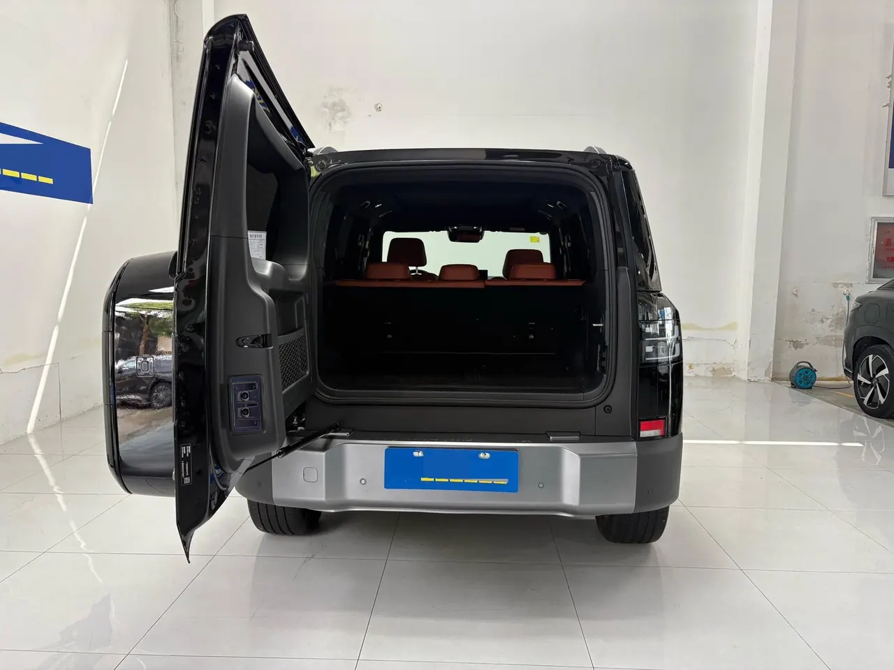 FangChengBao 2026 titanium 7 EV 675KM rear drive flash charge version automatic gear 18