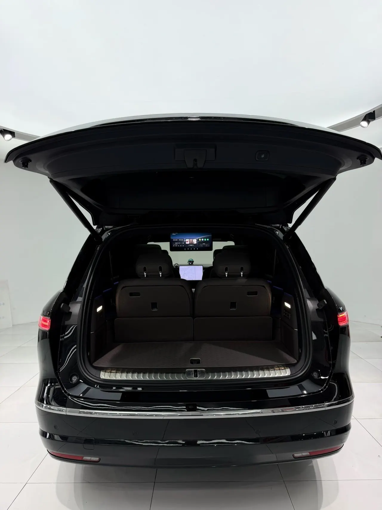 NIO 2026 ES8 6-seat executive deluxe automatic gear 12