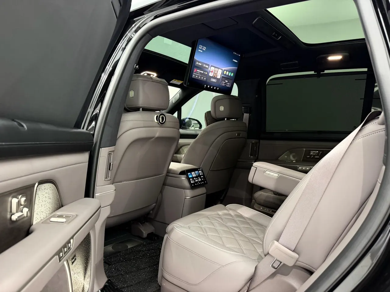 NIO 2026 ES8 6-seat executive deluxe automatic gear 7