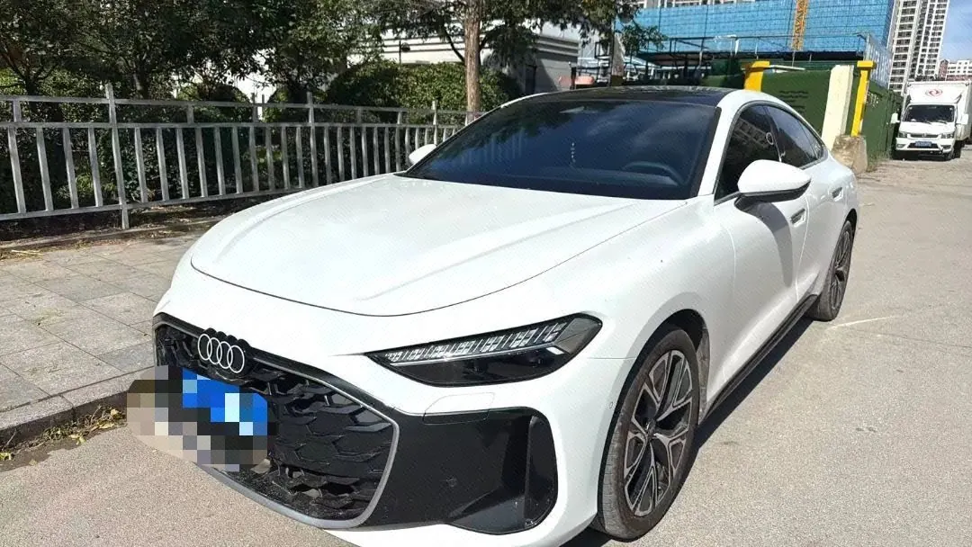 Open image lightbox: Audi 2026 A5L Sportback 2.0TFSI Luxury Automatic