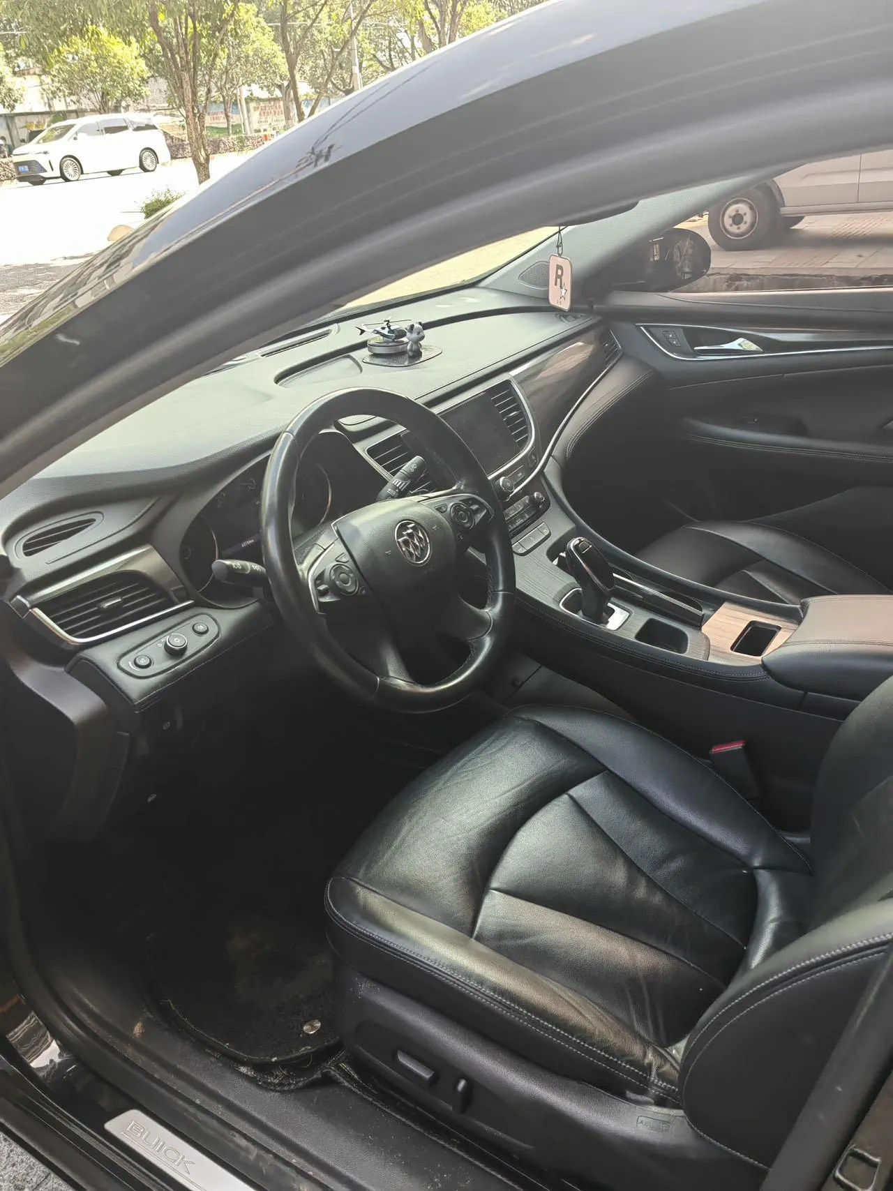Buick 2020 LaCrosse 2.0T 652T Luxury Automatic 3