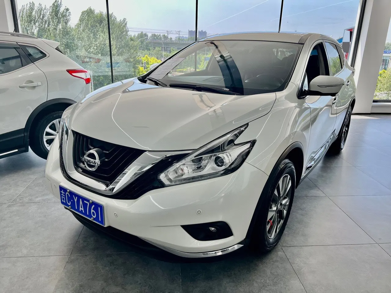 Nissan 2021 Loulan 2.5 Stepless XL Two-Drive Smart Union Deluxe Automatic Gear - View 1