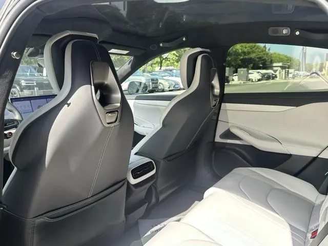 MI 2024 SU 7 800km 4-wheel drive ultra-long endurance high-end smart driving Max version automatic gear 4
