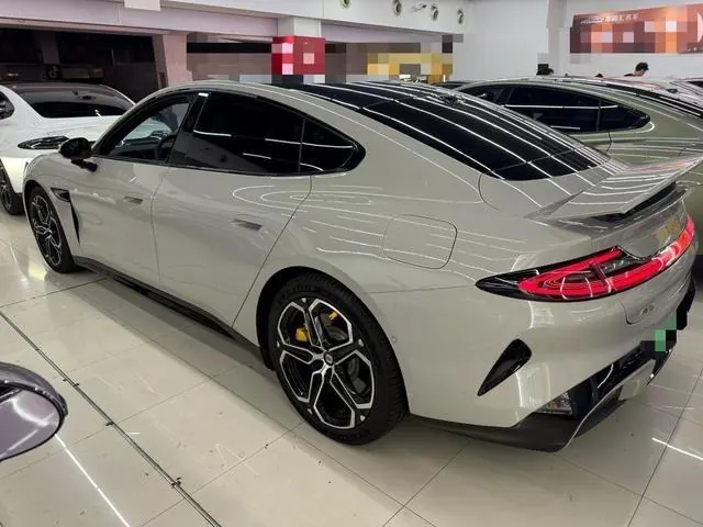 MI 2024 SU 7 800km 4-wheel drive ultra-long endurance high-end smart driving Max version automatic gear 5