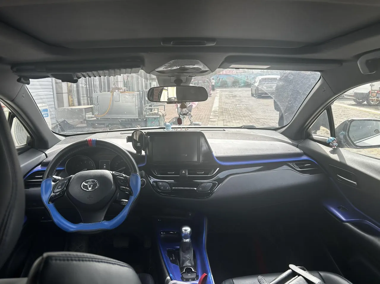 Toyota 2020 C- HR 2.0 stepless leading version of automatic gear 4