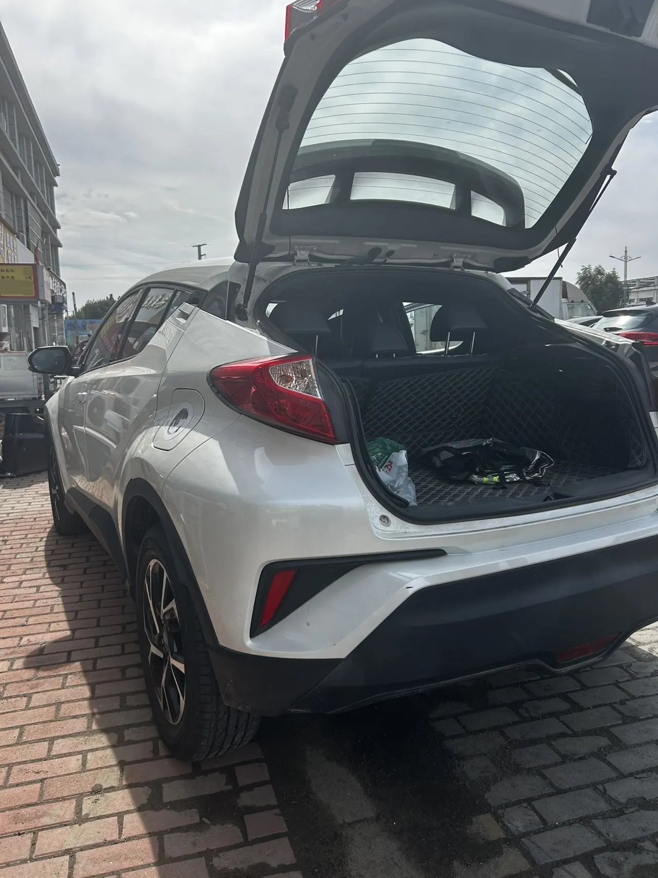 Toyota 2020 C- HR 2.0 stepless leading version of automatic gear 5