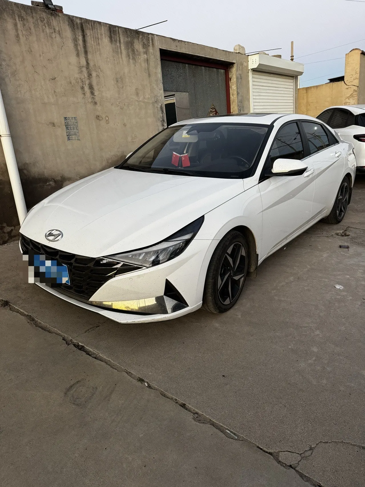 Hyundai 2021 Elantra -3-compartment 1.5 stepless LUX premium automatic gear - View 1
