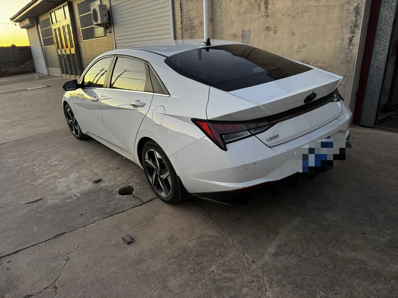 Hyundai 2021 Elantra -3-compartment 1.5 stepless LUX premium automatic gear 9