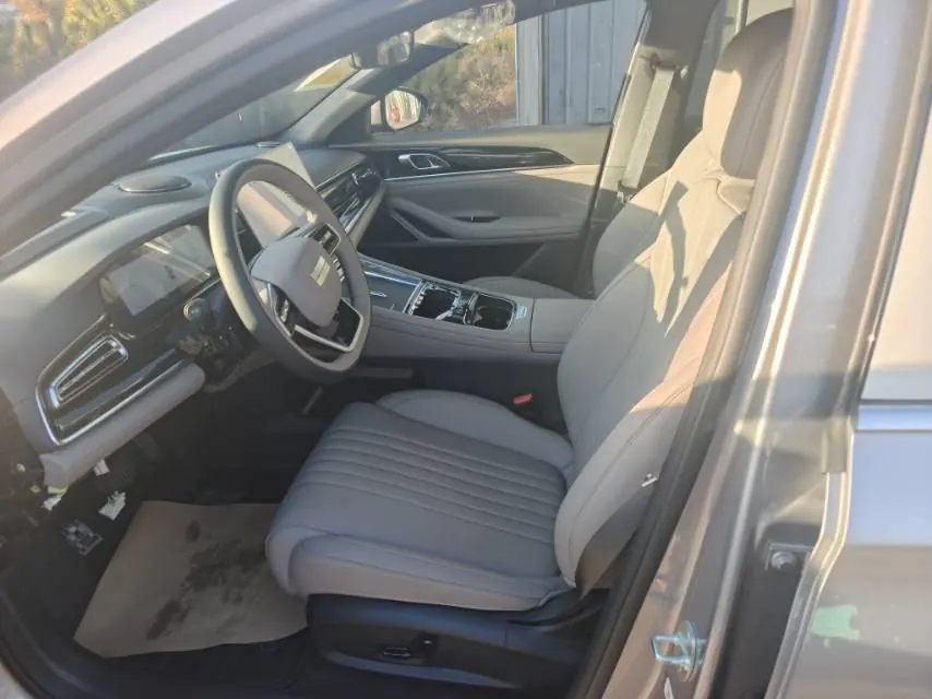 Geely Galaxy 2026 star shine 7 EM-i 1.5 220km four-wheel drive star shine version automatic gear 5