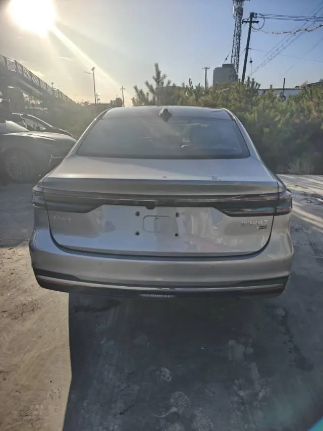 Geely Galaxy 2026 star shine 7 EM-i 1.5 220km four-wheel drive star shine version automatic gear 6
