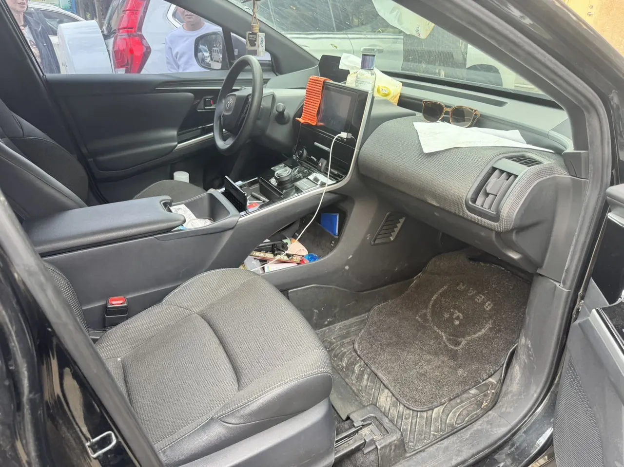 Toyota 2022 bZ4X long endurance Pro automatic gear 4