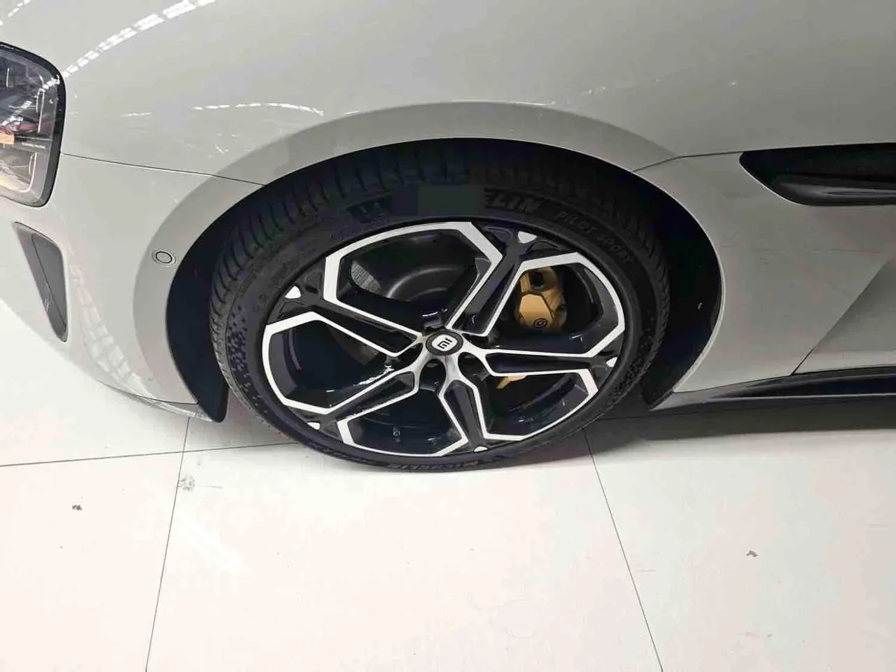 MI 2024 SU 7 800km 4-wheel drive ultra-long endurance high-end smart driving Max version automatic gear 2