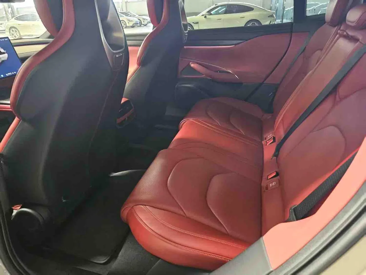 MI 2024 SU 7 800km 4-wheel drive ultra-long endurance high-end smart driving Max version automatic gear 8