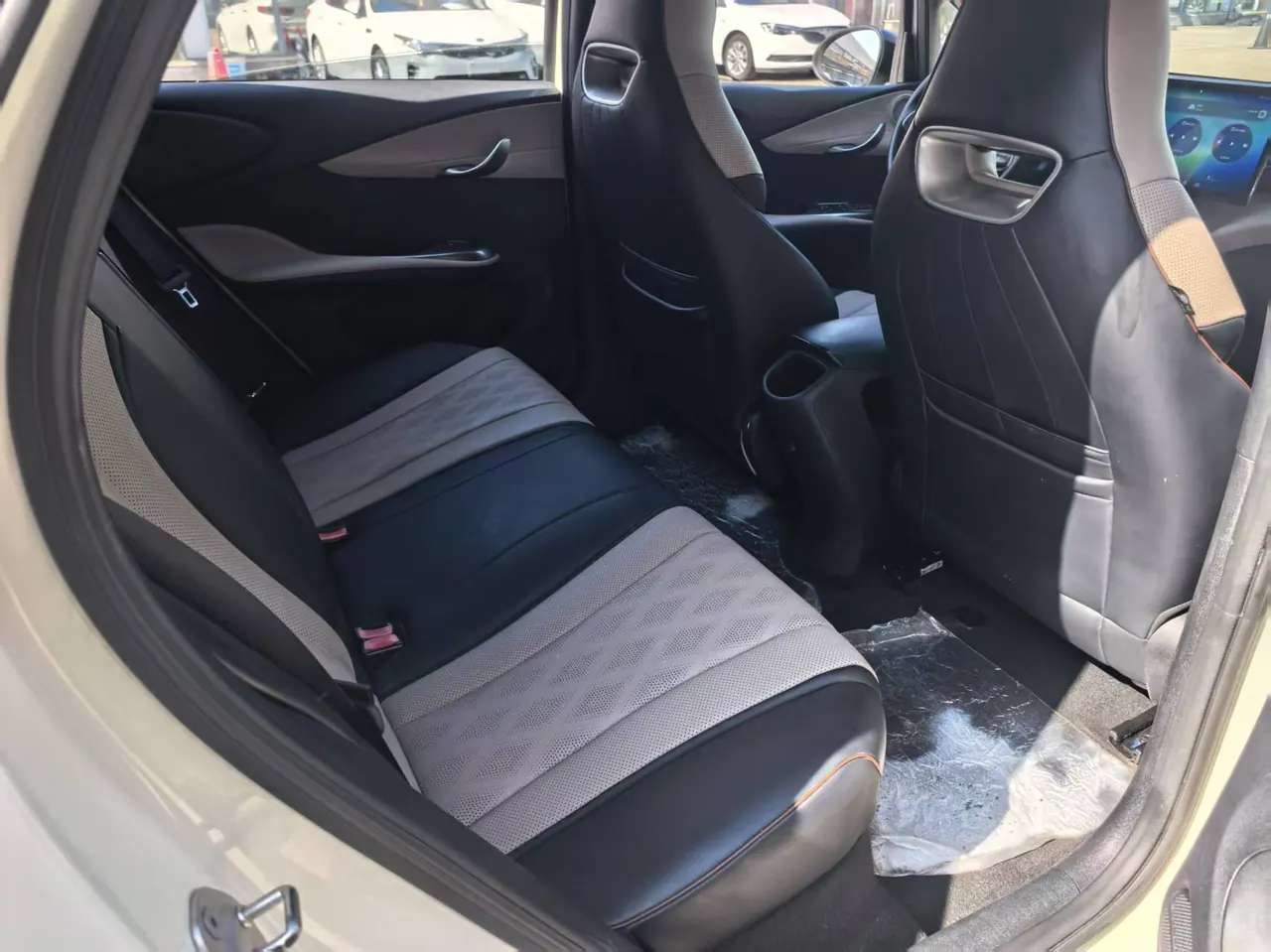 BYD 2023 Dolphin 420km Fashion Edition Automatic 3