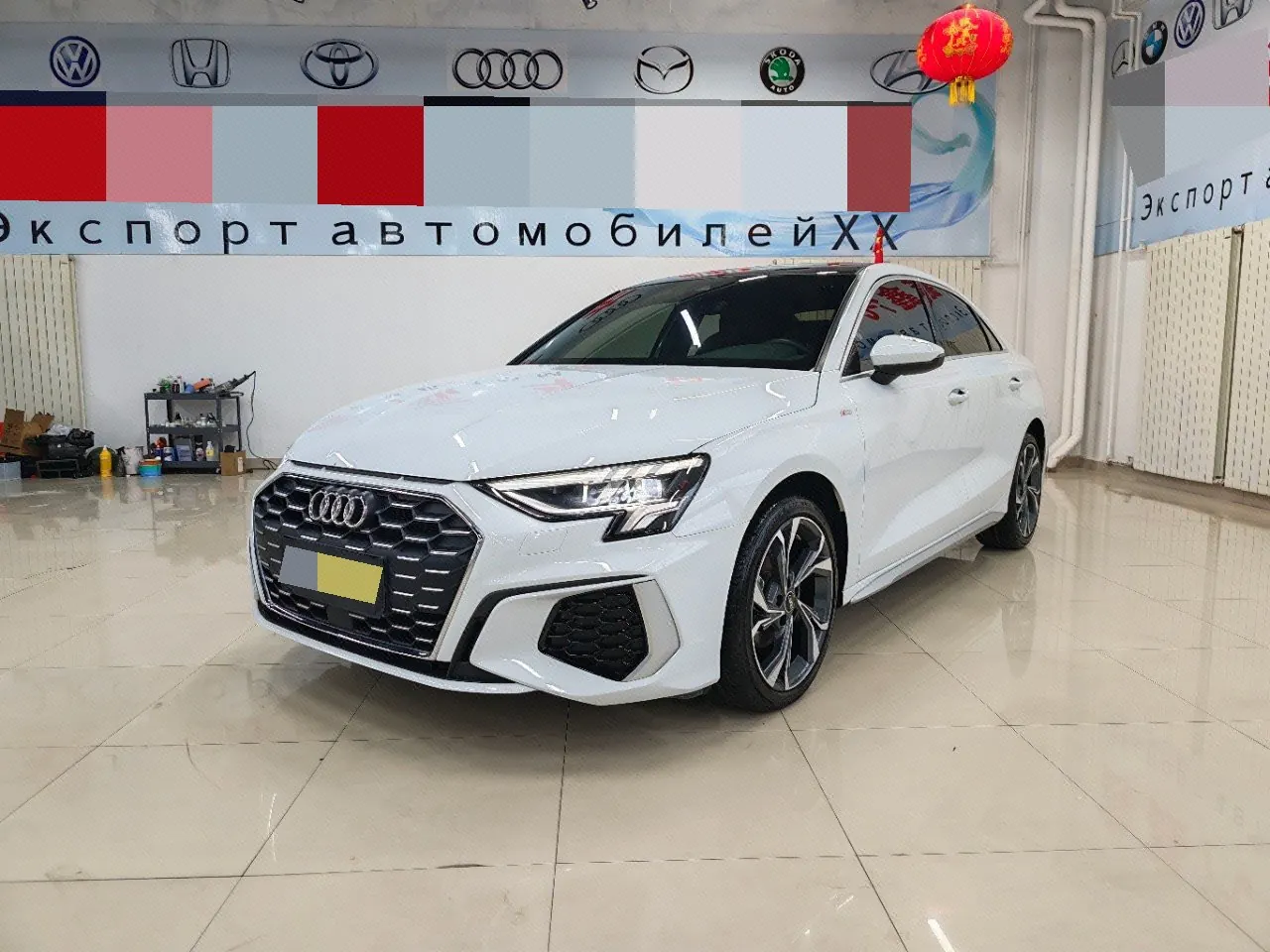 Открыть галерею: Audi 2024 A3L Limousine 1.4TFSI 35TFSI Fashion Sports Automatic
