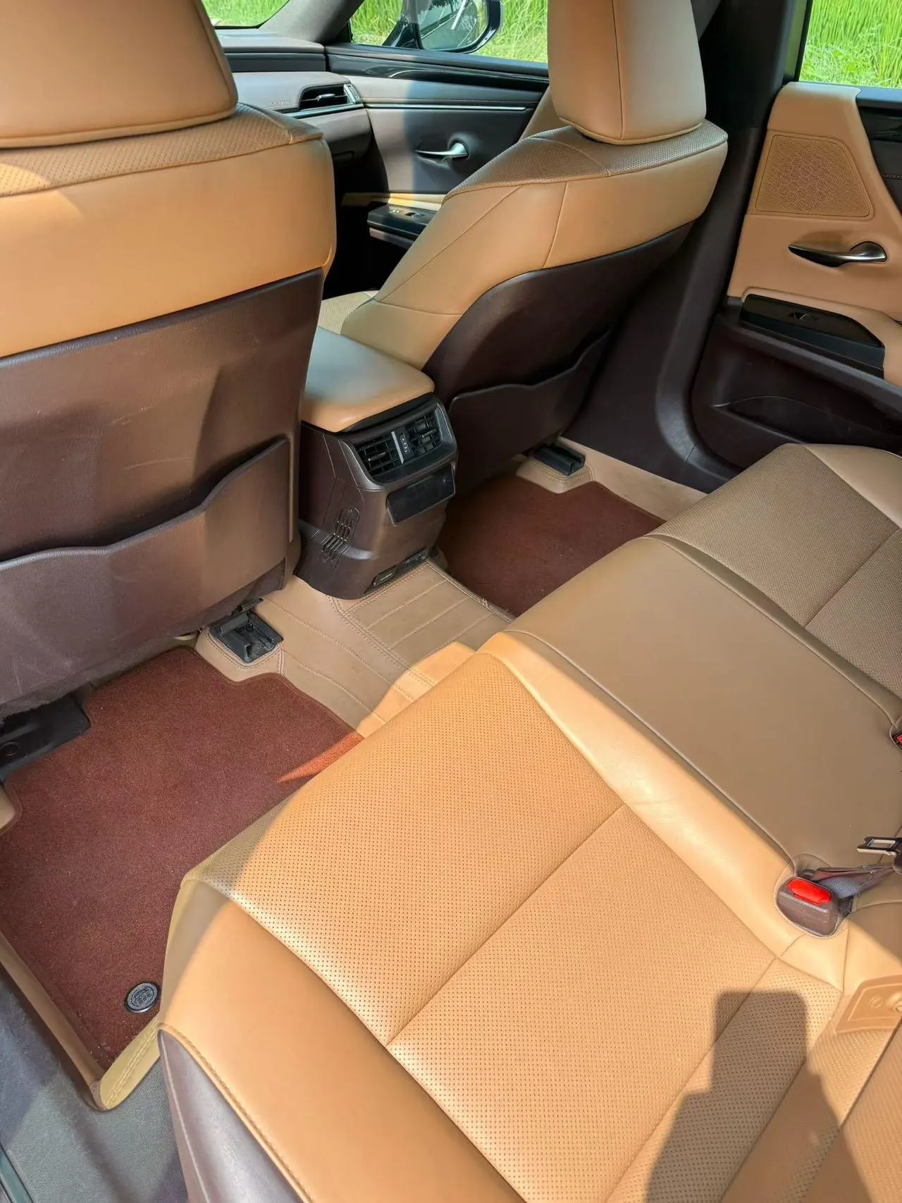 Lexus ES (Imported) 2021 ES200 2.0 Stepless Premium Edition Automatic Gear 6