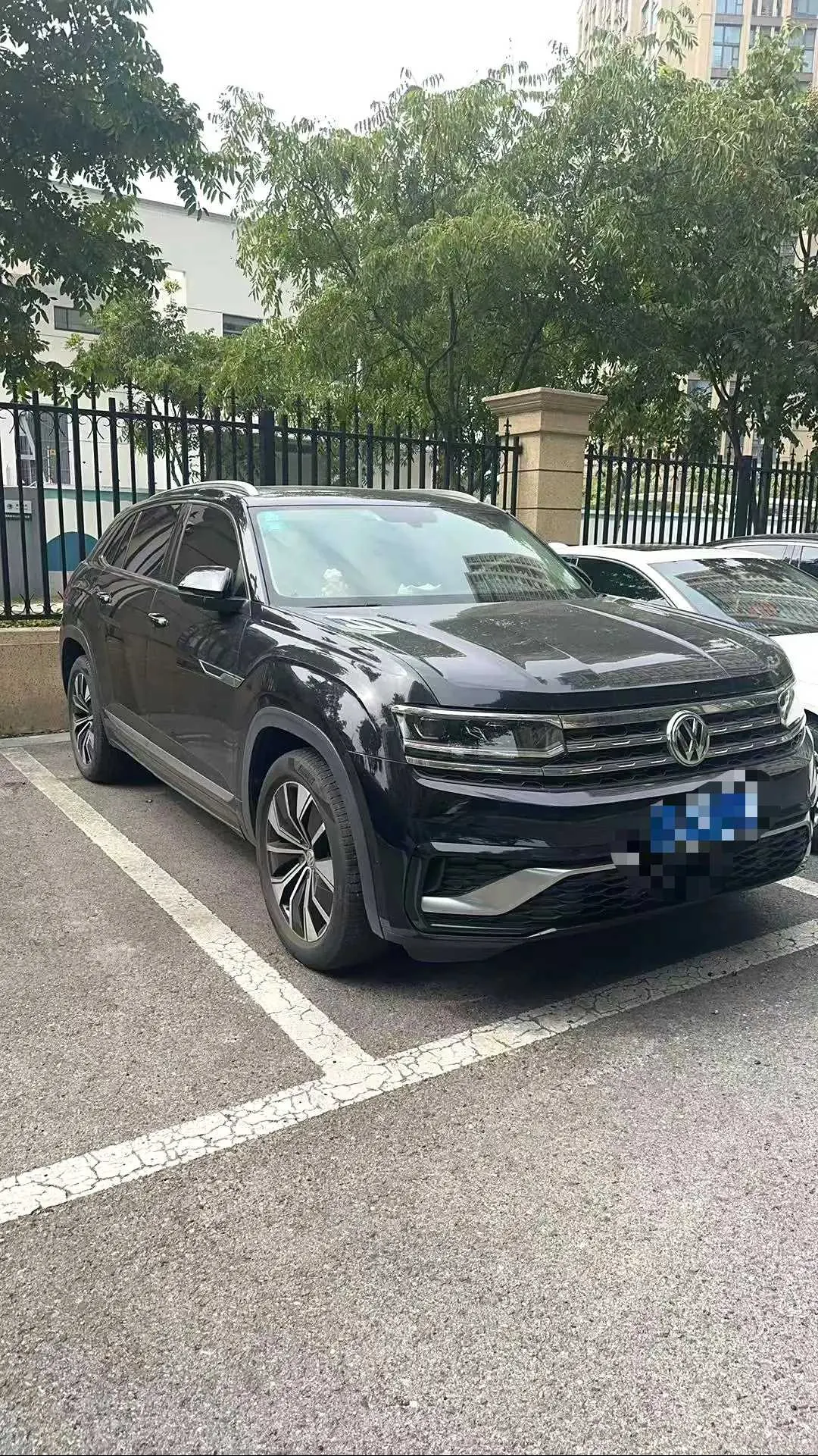 Volkswagen 2020 Touang X 2.0TSI 330TSI Two-Drive Respect Deluxe Automatic Gear 2