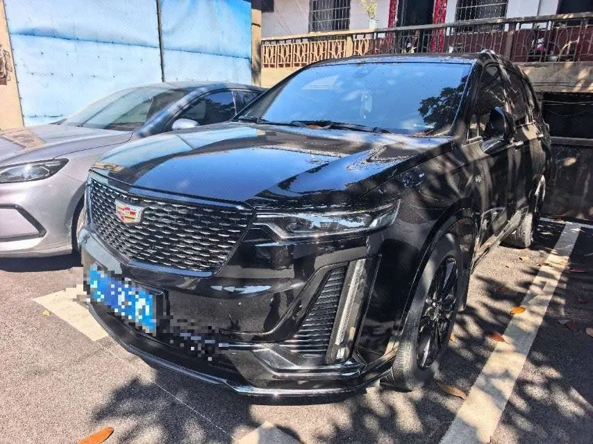 Cadillac 2022 XT6 48V 2.0T 6-seat two-wheel drive luxury automatic gear - View 1