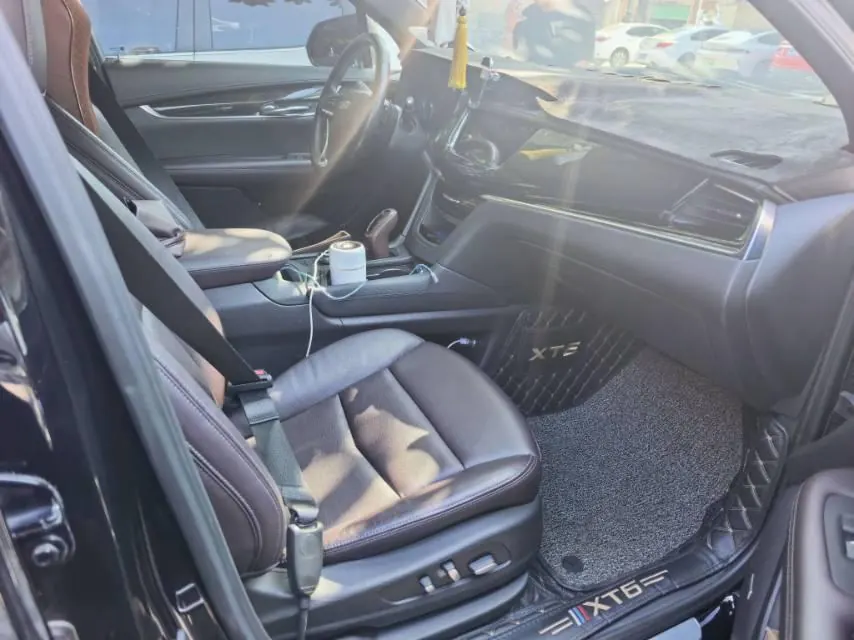 Cadillac 2022 XT6 48V 2.0T 6-seat two-wheel drive luxury automatic gear 3
