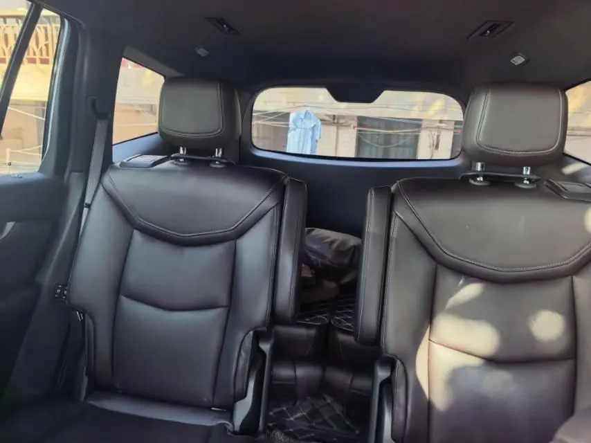 Cadillac 2022 XT6 48V 2.0T 6-seat two-wheel drive luxury automatic gear 4