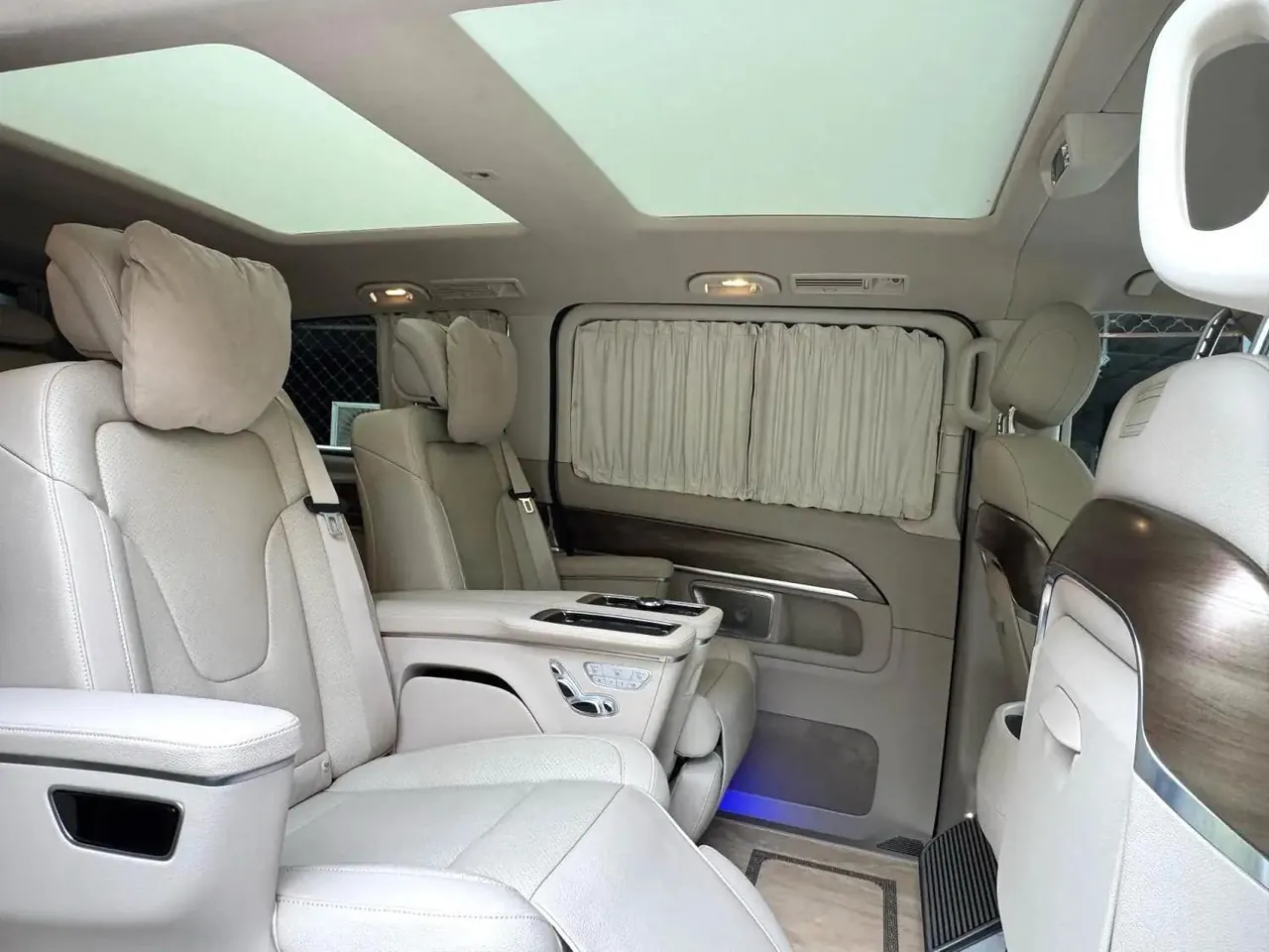 Mercedes Benz V 2022V 260 2.0T Premium Edition Automatic Gear 8
