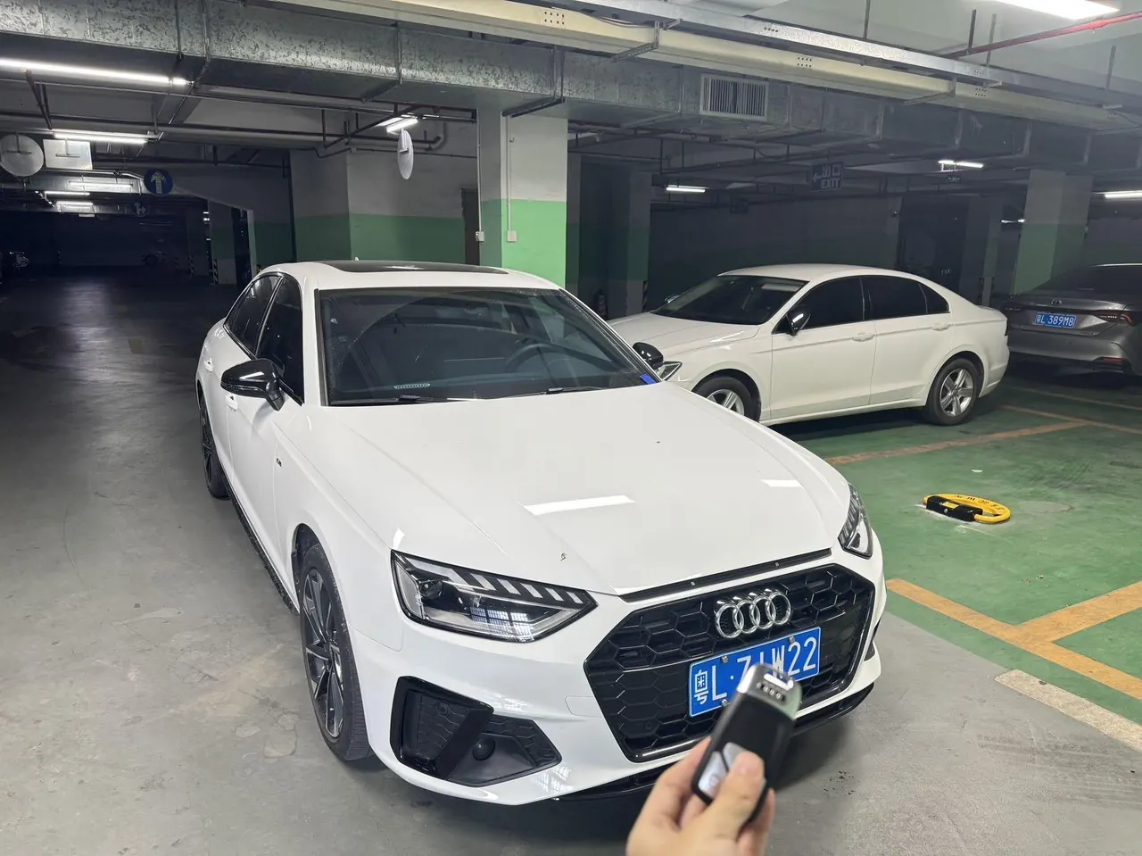 Audi 2023 A4L 2.0TFSI 40TFSI Deluxe Dynamic Automatic 2
