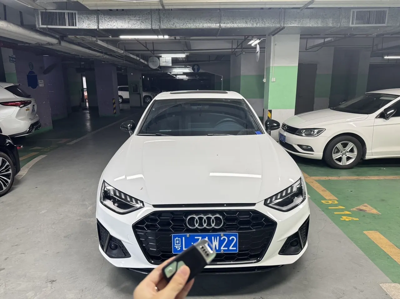 Audi 2023 A4L 2.0TFSI 40TFSI Deluxe Dynamic Automatic 3