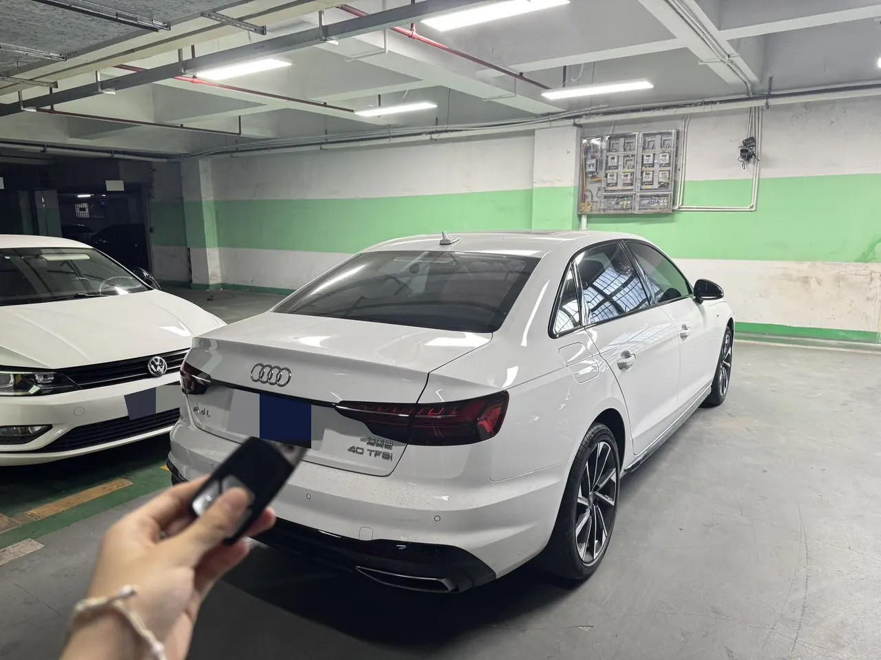 Audi 2023 A4L 2.0TFSI 40TFSI Deluxe Dynamic Automatic 6