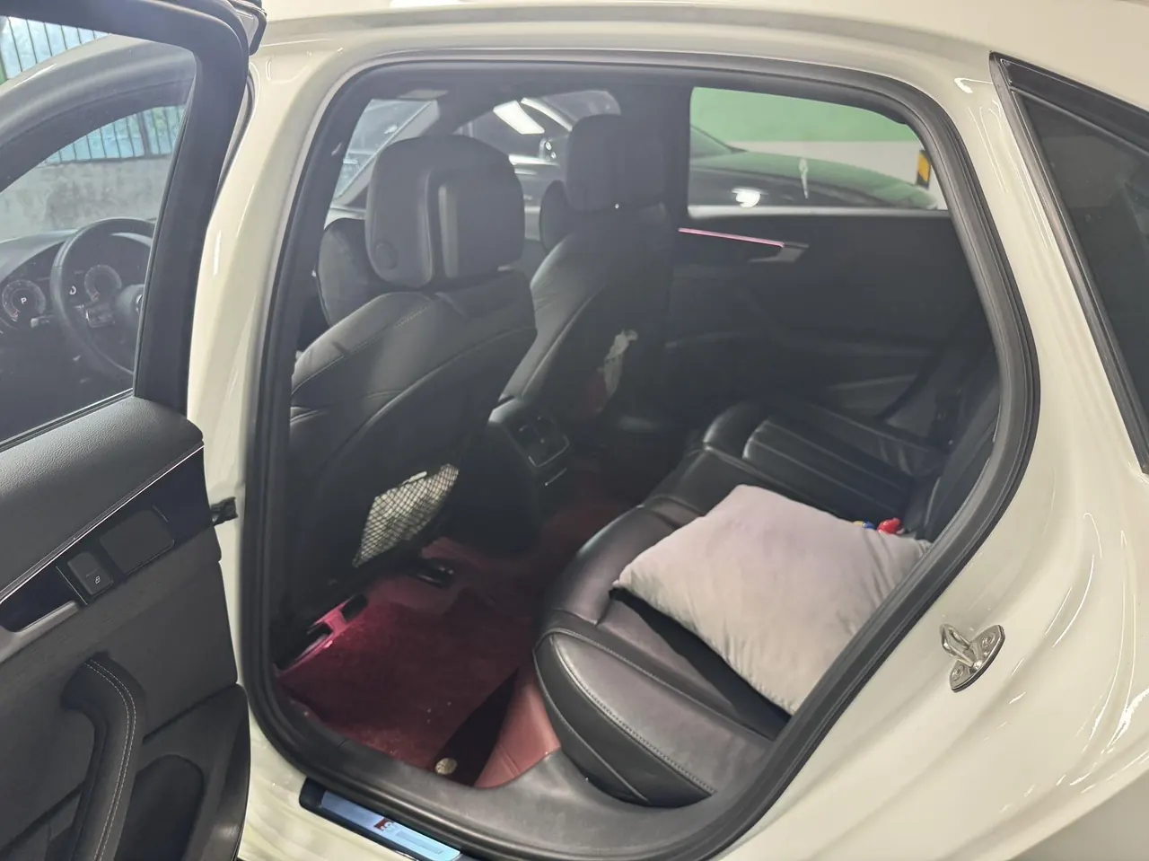 Audi 2023 A4L 2.0TFSI 40TFSI Deluxe Dynamic Automatic 9
