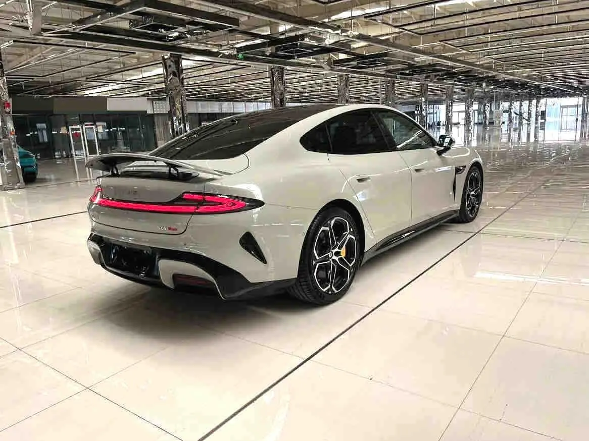 MI 2024 SU 7 800km 4-wheel drive ultra-long endurance high-end smart driving Max version automatic gear 4