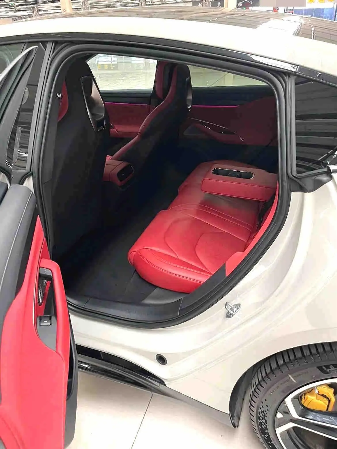 MI 2024 SU 7 800km 4-wheel drive ultra-long endurance high-end smart driving Max version automatic gear 7