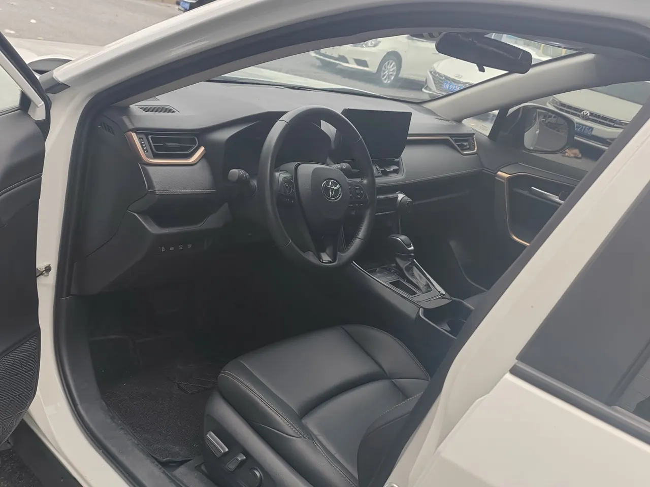 Toyota 2024 Willanda 2.0 Stepless Two-Drive Premium Edition Automatic Gear 3