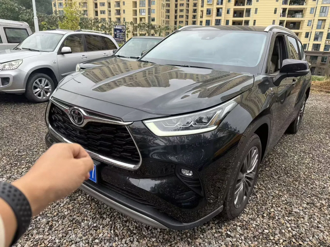 Toyota 2024 Highlander Dual Engine 2.5 Stepless Intelligent Electric Hybrid Four-wheel Drive Premium Edition 7-seat Automatic Transmission - View 1