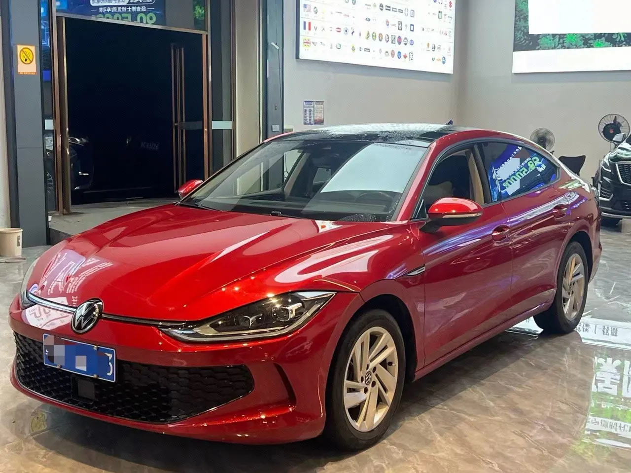打开图片灯箱:Volkswagen 2023 Ling Du L 1.4TSI 280TSI Cool Hot Edition Automatic Gear