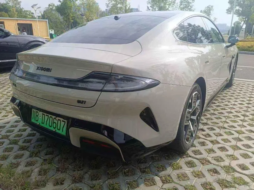 MI 2024 SU 7 830km Rear Drive Ultra Long Endurance High-end Smart Drive Pro Edition Automatic Gear 4