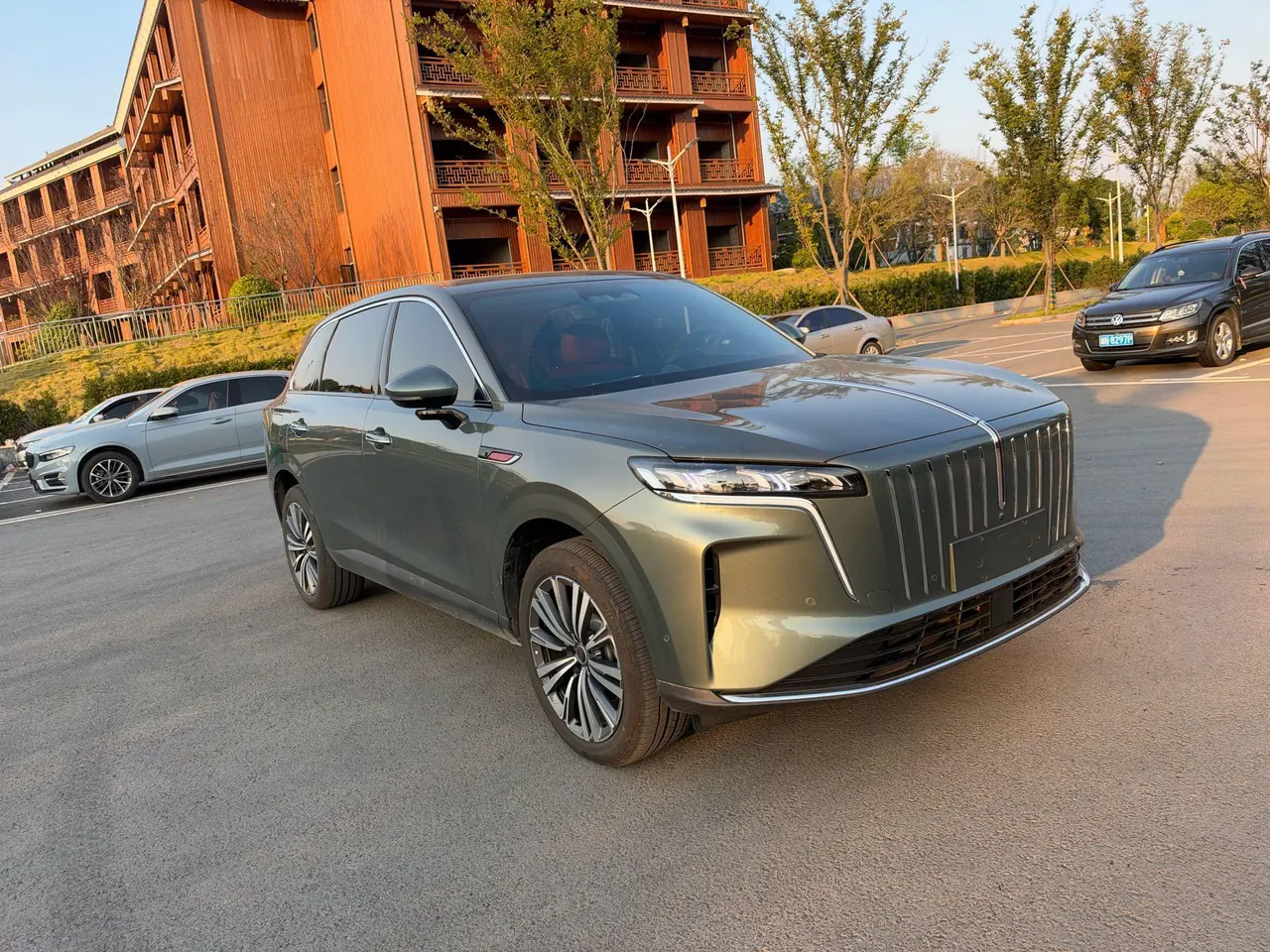 HongQi 2026 HS6 PHEV 1.5T 240 Smart Hybrid Automatic Gear 3