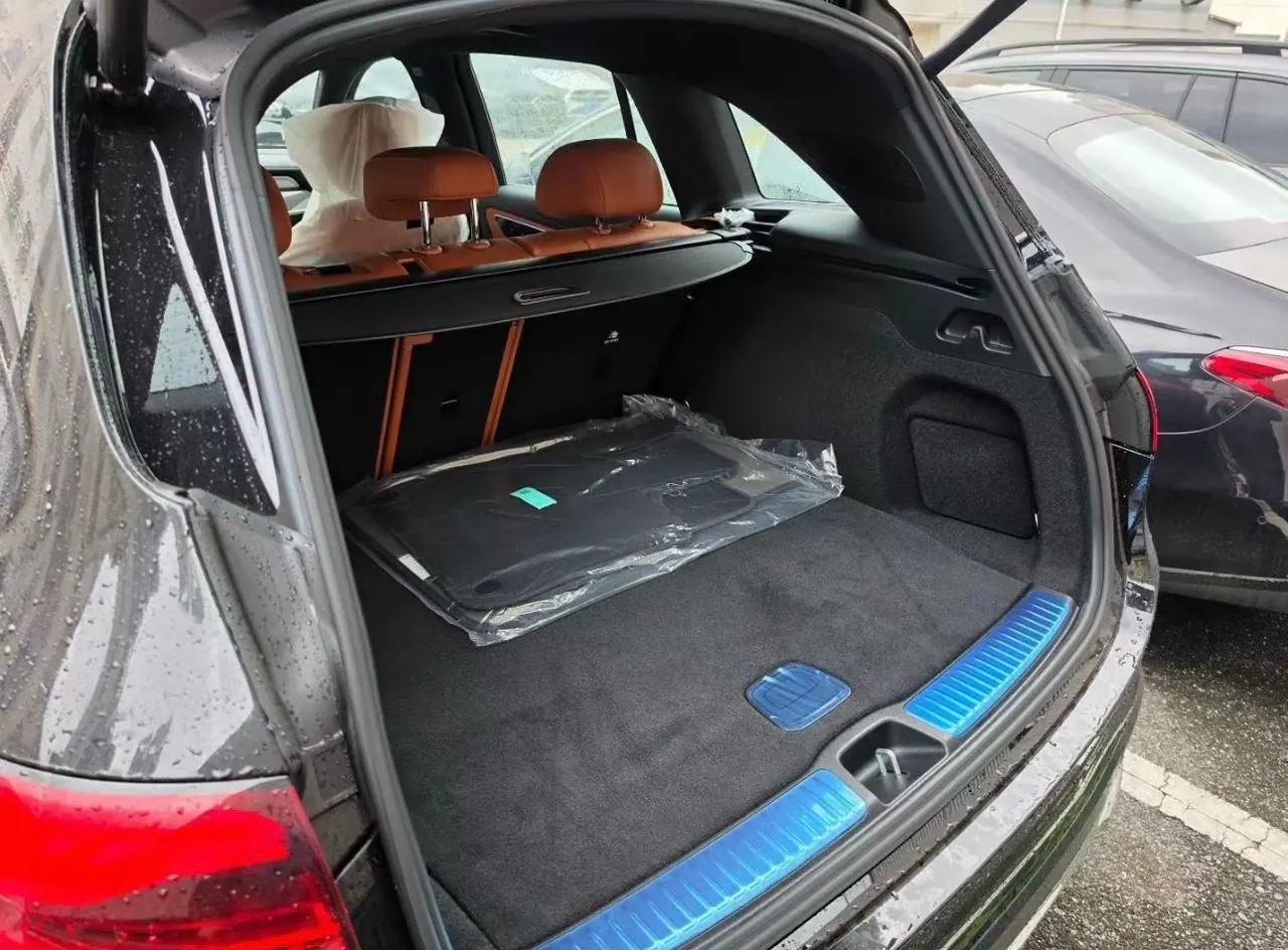 Mercedes Benz 2026 GLC 260 L 4MATIC 48V 2.0T Classic 5-seat Automatic Gear 5