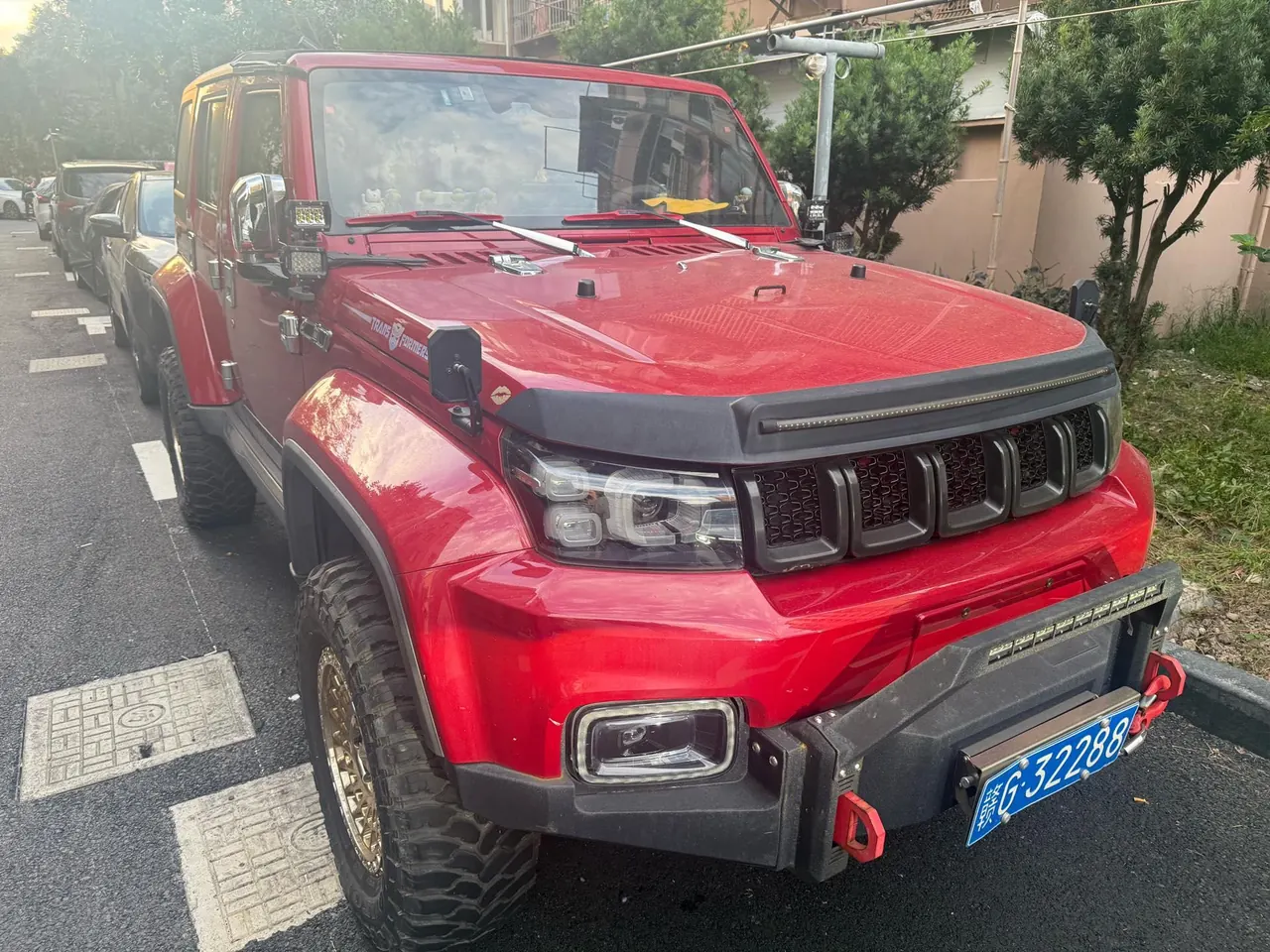 Beijing 2020 BJ40 2.0T 4-wheel drive city hunter version chivalrous automatic gear 9