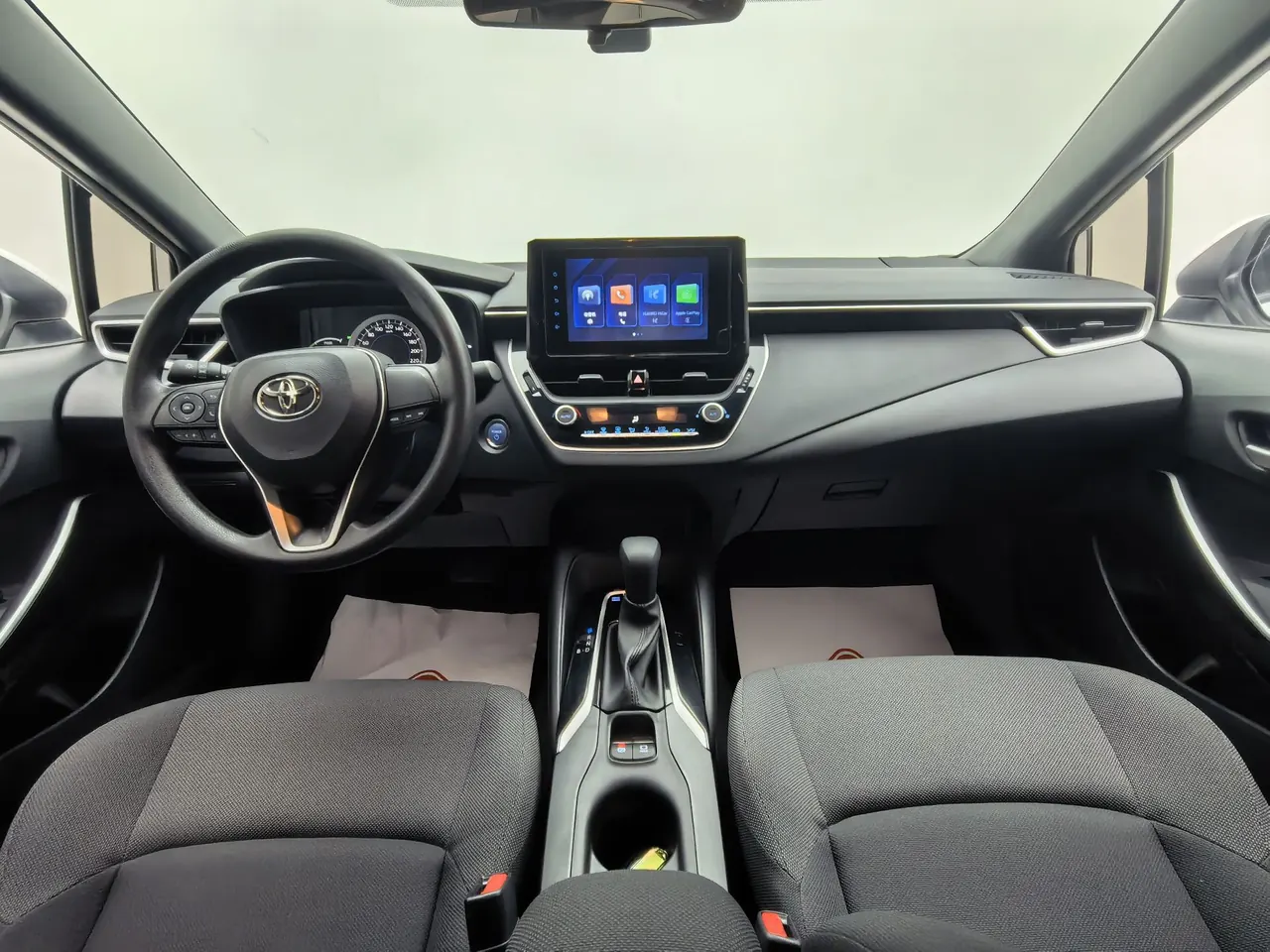 Toyota 2022 Lei Ling Shuangqing 1.8H Stepless Enterprising Automatic Gear 2