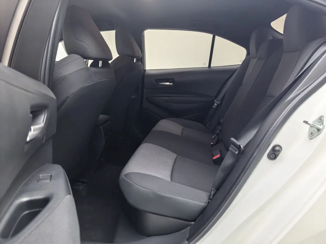 Toyota 2022 Lei Ling Shuangqing 1.8H Stepless Enterprising Automatic Gear 3