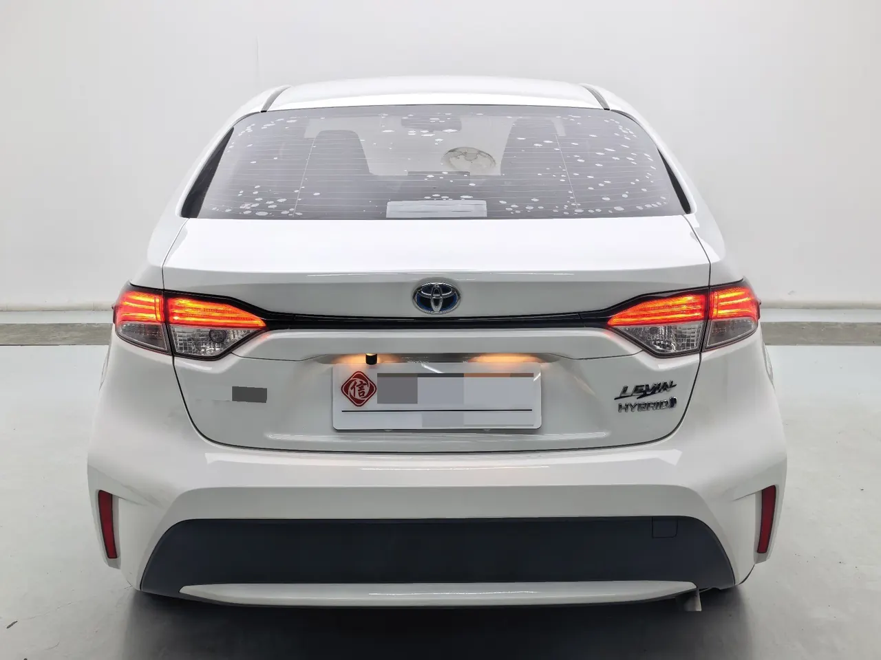 Toyota 2022 Lei Ling Shuangqing 1.8H Stepless Enterprising Automatic Gear 9