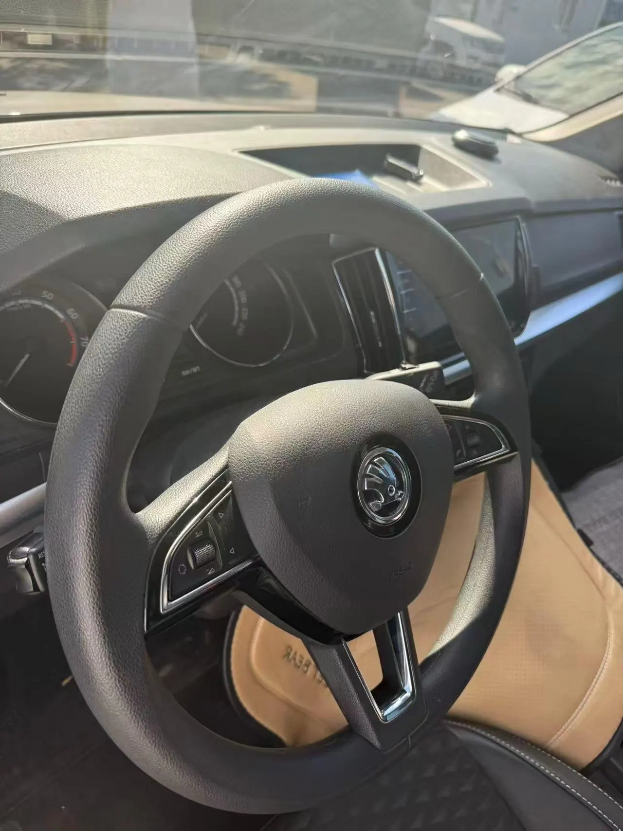 Skoda 2021 Komik 1.5 Comfort Edition Automatic Gear 2