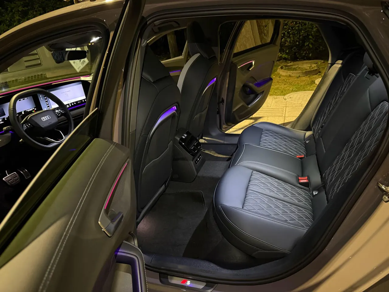 Audi 2026 A5L 2.0T Sports Edition Plus Burning Star Chi Bag Automatic Gear 7